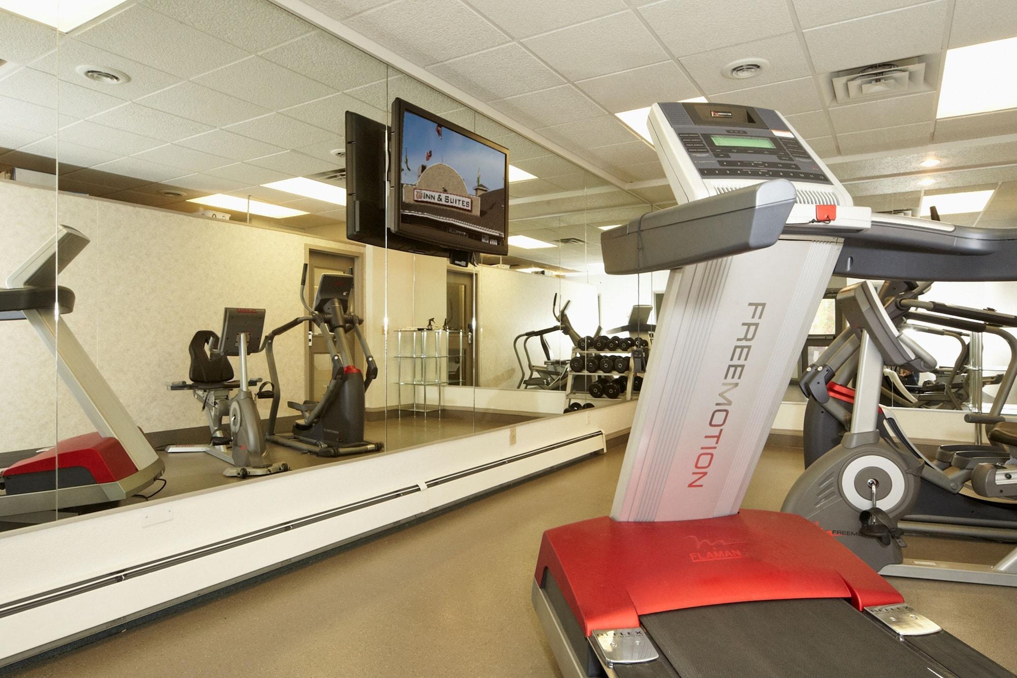 Colonial Square Inn & Suites Saskatoon Eksteriør bilde