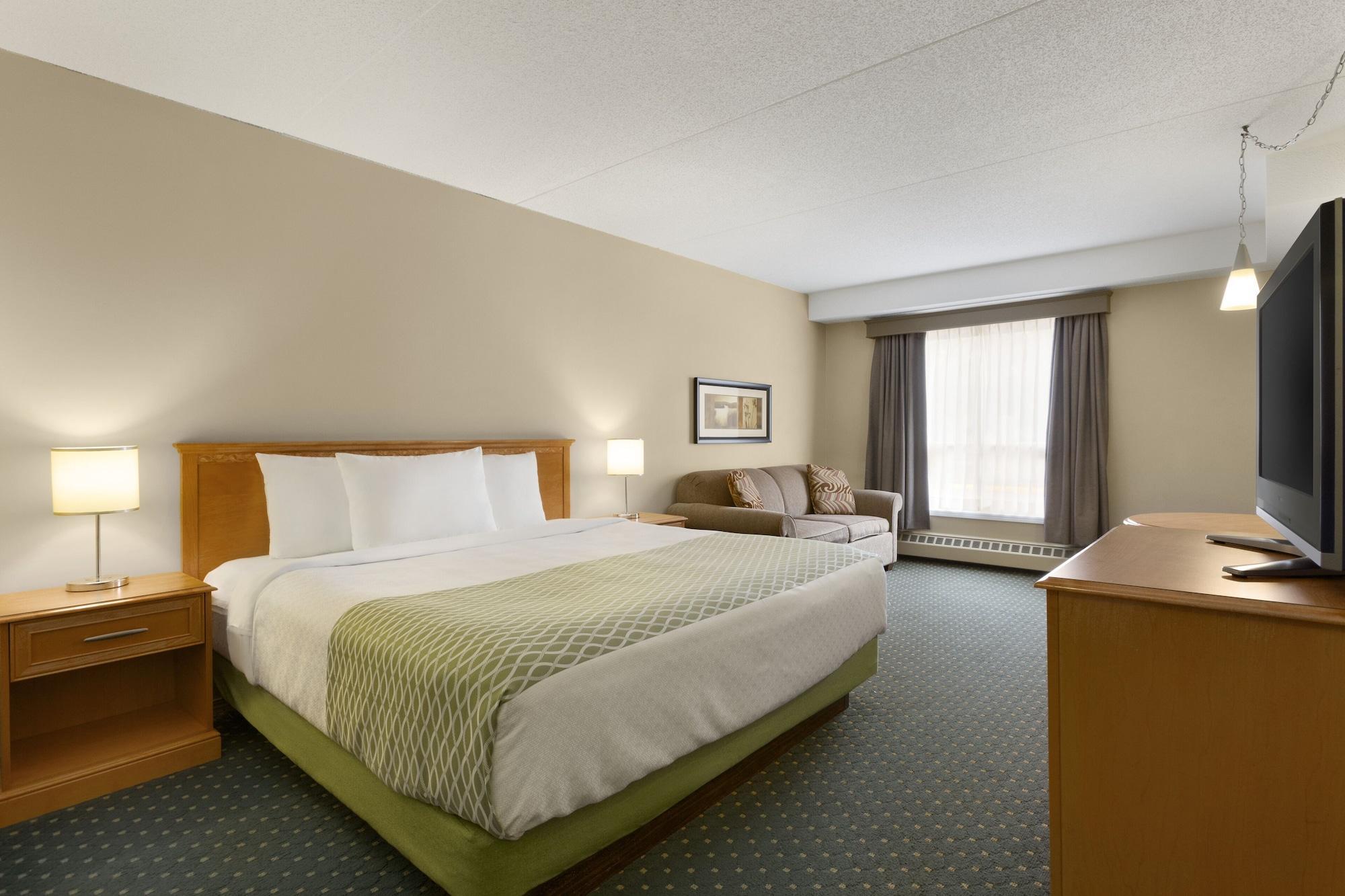 Colonial Square Inn & Suites Saskatoon Eksteriør bilde